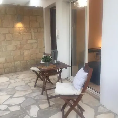 Villa House - Image *