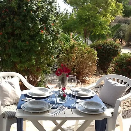 Villa House - Image *