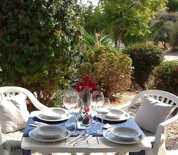 Vila House - Image *